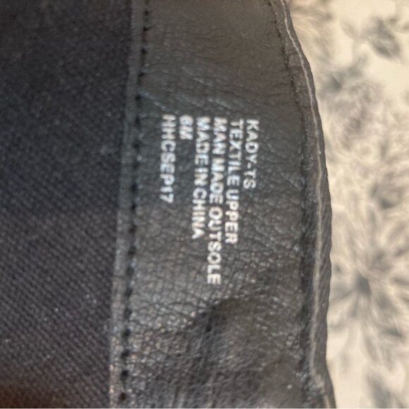 NANETTE LEPORE Sz 6 Kady Lace Upper Zipper Closure Kitten Heel Booties - Picture 8 of 11